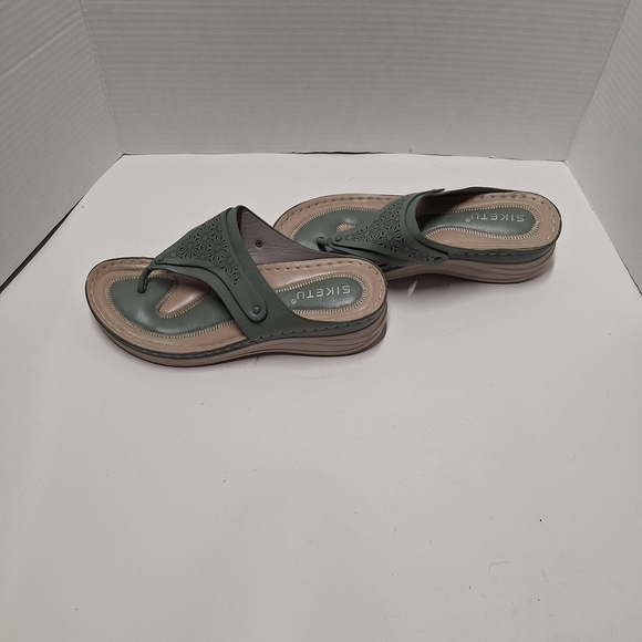 SIKETU Women's Stylish Green Sandals - Picture 6 of 7